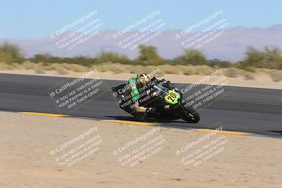 media/Oct-30-2022-CVMA (Sun) [[fb421c3cec]]/Race 11 Amateur Supersport Open/